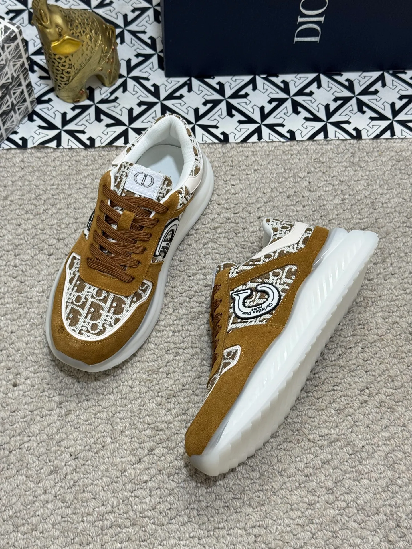 Men's men's shoes 💰440 [New model] 🐞🐞Top original - Dior 🆕 Low-top B02 casual sports shoes, carefully made of first-layer cowhide with canvas, comfortable and breathable ~ rubber soles, enhance style. Fashionable and versatile, it can complement any look. Featuring an exquisite design that is uniquely dynamic and modern, this shoe is part of Dior's legacy and embodies modern elegance. Size: 38-44 (45 customized.